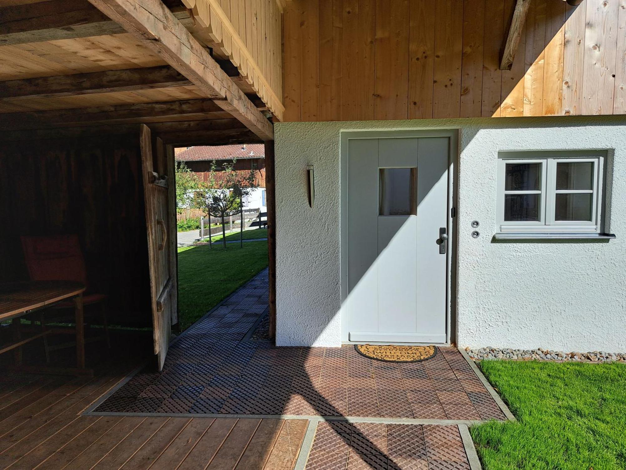 Neu! Ferienwohnungen Im Lueftlmalereck, Hennalahaus Oberammergau Exterior photo